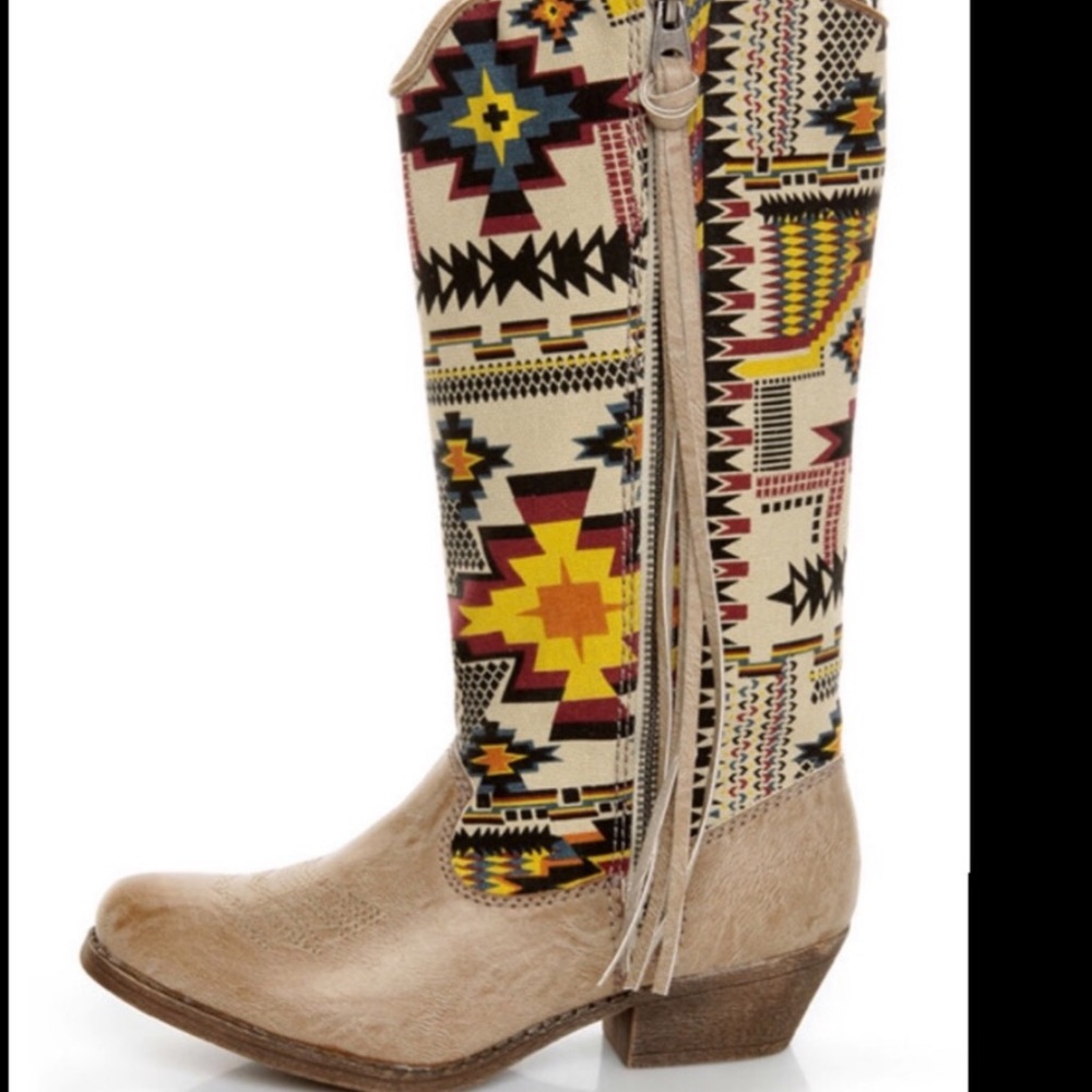Big Buddha wayne aztek boots with fringes new